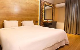 Esin Hotel